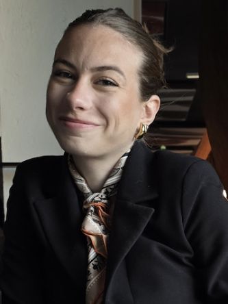 Portrait de Pauline Toitot, nutrithérapeute et accompagnante en santé intégrative.